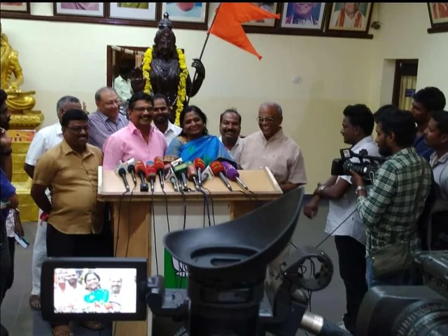 Tamilisai Soundararajan addressing the Press