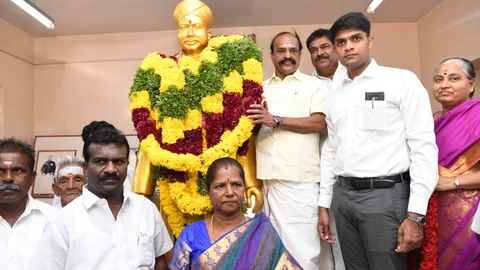 வ.உ.சி சிலைக்கு மாலை அணிவித்து மரியாதை