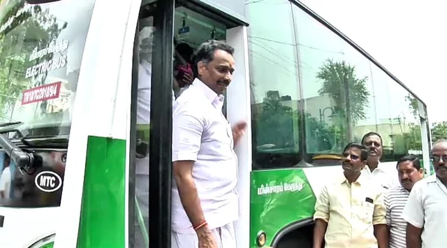 பேருந்துகளை அறிமுகம்செய்த எம்.விஜயபாஸ்கர்