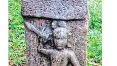 9-ஆம் நூற்றாண்டைச் சேர்ந்த நடுகல்