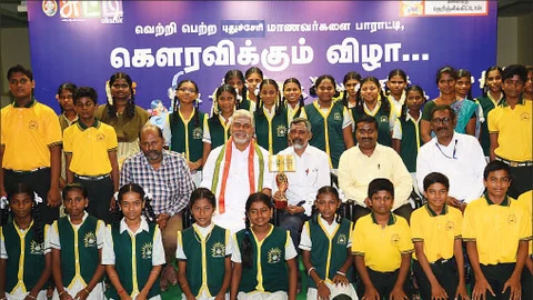புதுச்சேரி - கல்வி அமைச்சருடன்...