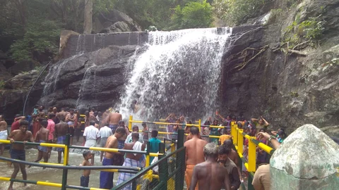 Suruli Falls