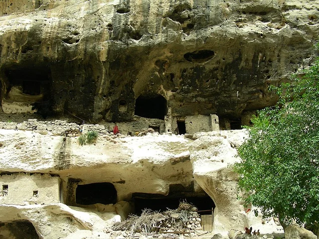 Human made Caves, Hasankeyf