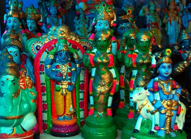 வண்ணமயமான கொலு பொம்மைகள்