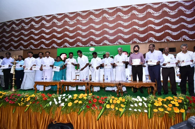 Ministers in dais.