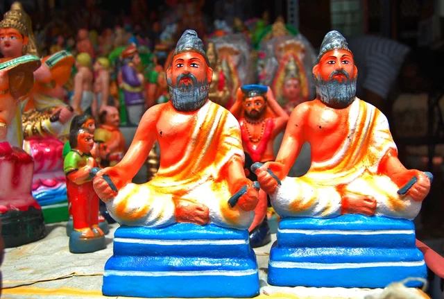 திருவள்ளுவர் கொலு பொம்மைகள்