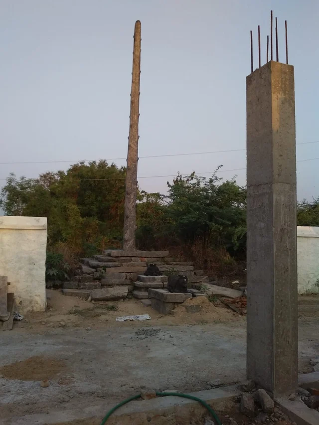 Lamp post