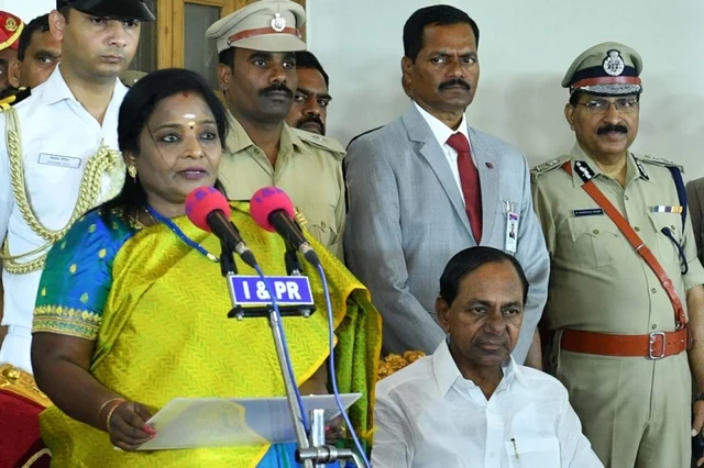 கவர்னராகப் பதவியேற்றபோது...