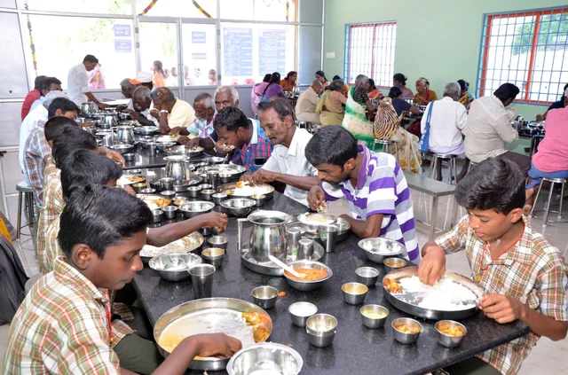 Rs.10 meals