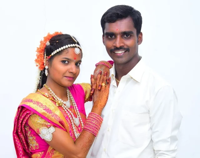 மணிகண்டன் - திவ்யா