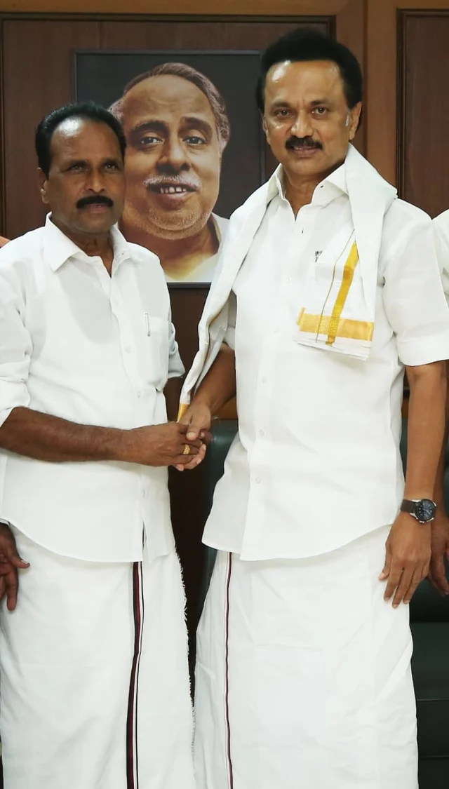 புகழேந்தி- ஸ்டாலின்