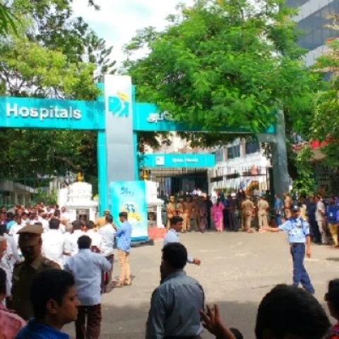 அப்போலோ மருத்துவமனை...