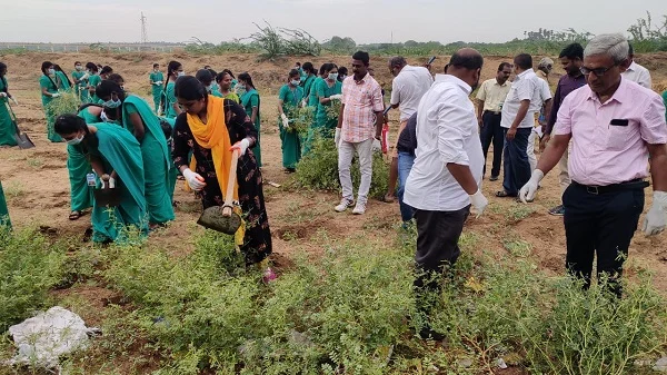ஈடுபாட்டுடன் பணி செய்த மாவட்ட ஆட்சியர் ஷில்பா