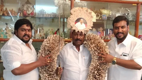 தனசேகரனுடன் தமிழ்ச்செல்வன், திருநாவுக்கரசு.