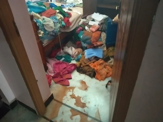 கொள்ளை நடந்த வீடு