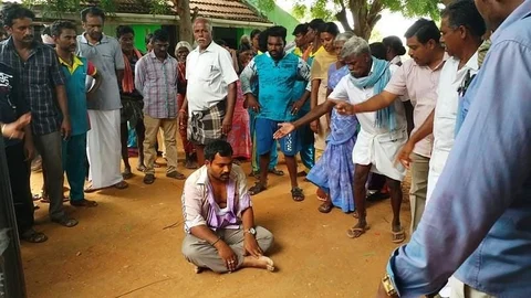 தாக்கப்பட்ட ஆசிரியர் சரவணன்
