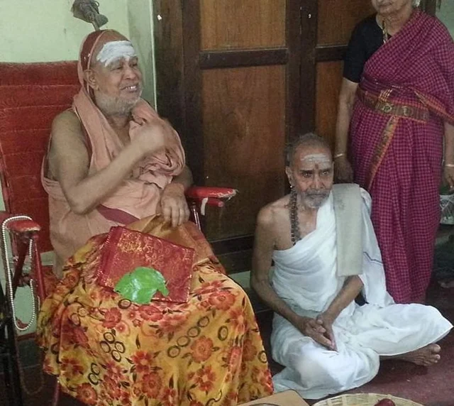 ஜெயேந்திரருடன் கிருஷ்ணமூர்த்தி சாஸ்திரிகள்
