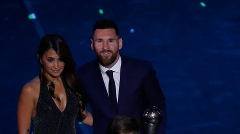 Messi with family in The Best Player Award