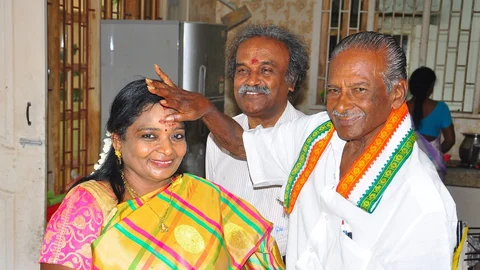Tamilisai Soundararajan with her father