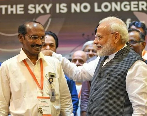 மோடியுடன் சிவன்
