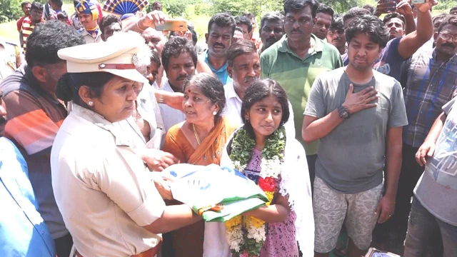 செந்தில்குமாரின் மகள் ஸ்ரீதன்யா
