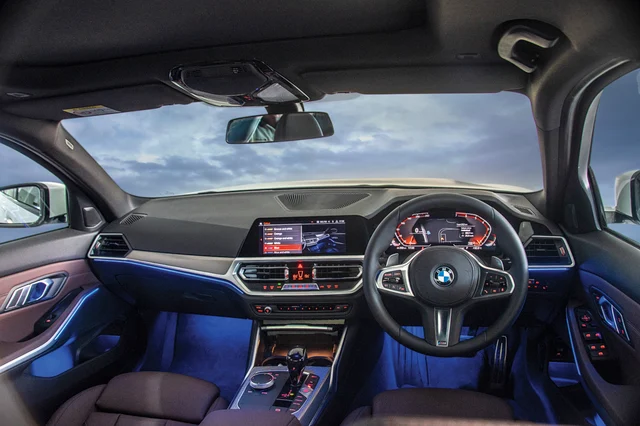 BMW 330i