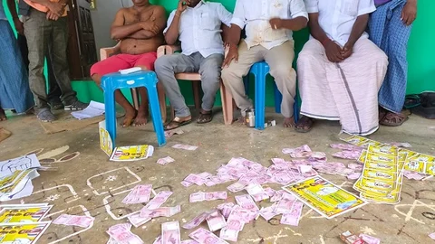 பொதுமக்களின் முற்றுகையில் தி.மு.க-வினர்