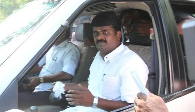 விஜயபாஸ்கா்