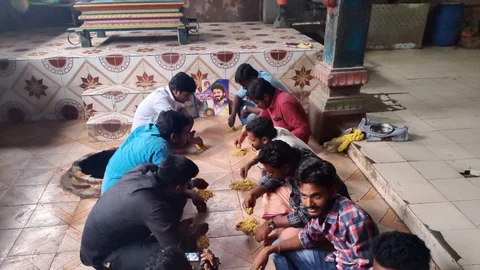 விஜய் ரசிகர்கள்