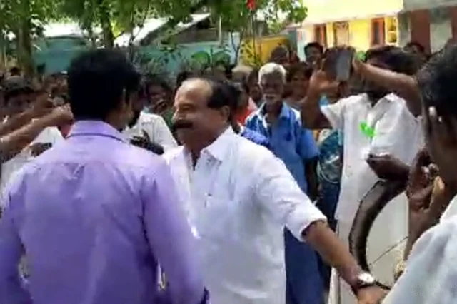 நடனமாடும் அமைச்சர் கருப்பணன்