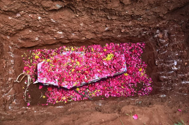 சடலமாக சுஜித்