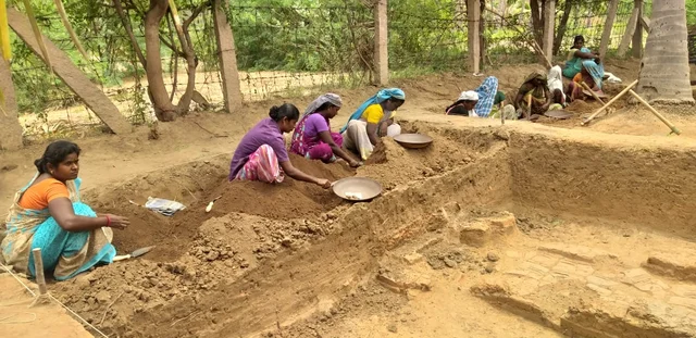 கீழடி