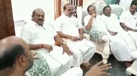 அமைச்சர்களுடன் ஜான் பாண்டியன்