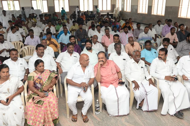 புகழேந்தி