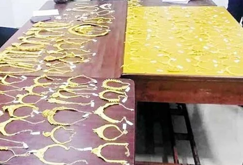மீட்கப்பட்ட நகைகள்