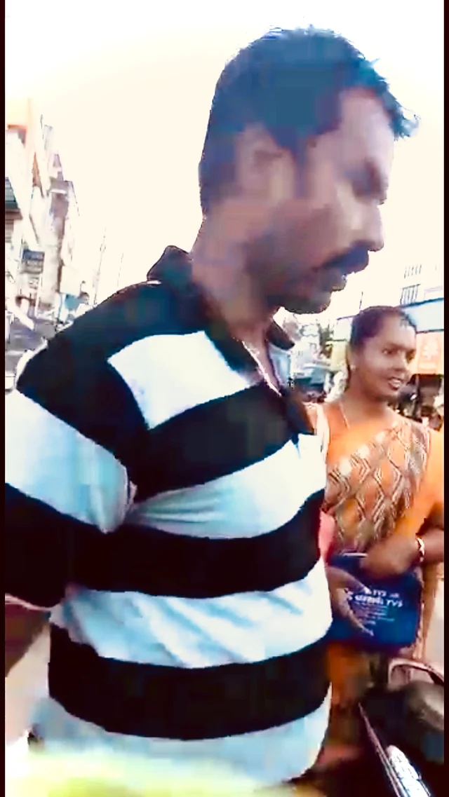 பைக்கில் வந்த வாலிபர்