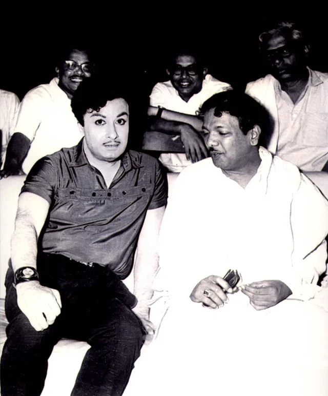 எம்.ஜி.ஆர். உடன் கருணாநிதி