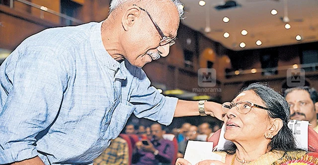 Oorvasi Sarada with VV Antony
