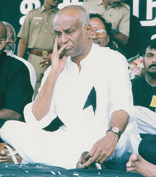 ரஜினி உண்ணாவிரதம்...