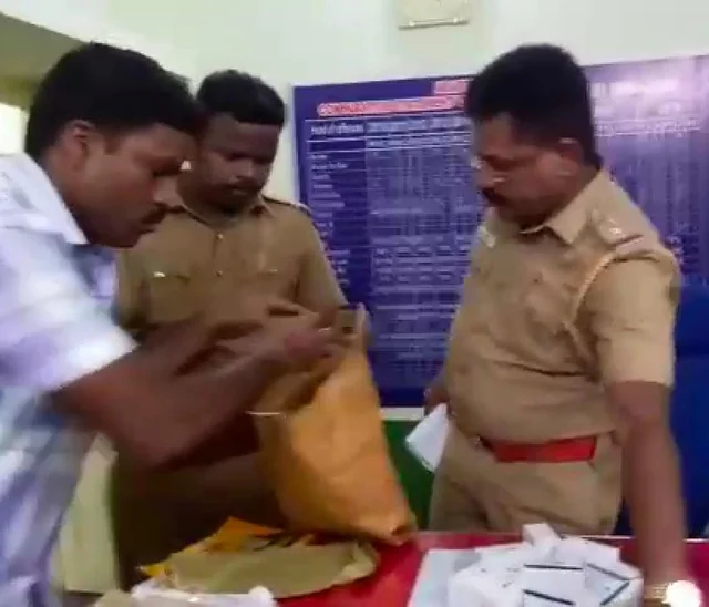 Police arrest drug dealers