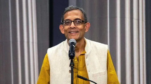 அபிஜித் பானர்ஜி