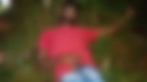 மின்சாரம் தாக்கி உயிரிழந்த இளைஞர்கள்