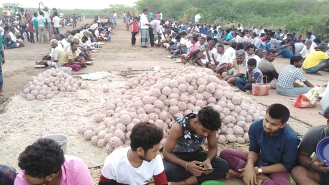 விநோத திருவிழா படையல்
