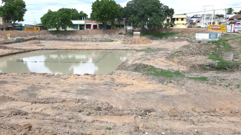 சங்க கால ஓடுகள் கண்டெடுக்கப்பட்ட குளம்
