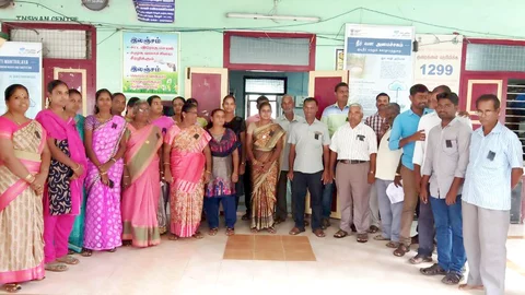 கறுப்பு பேட்ஜ் அணிந்திருக்கும் அலுவலர்கள்