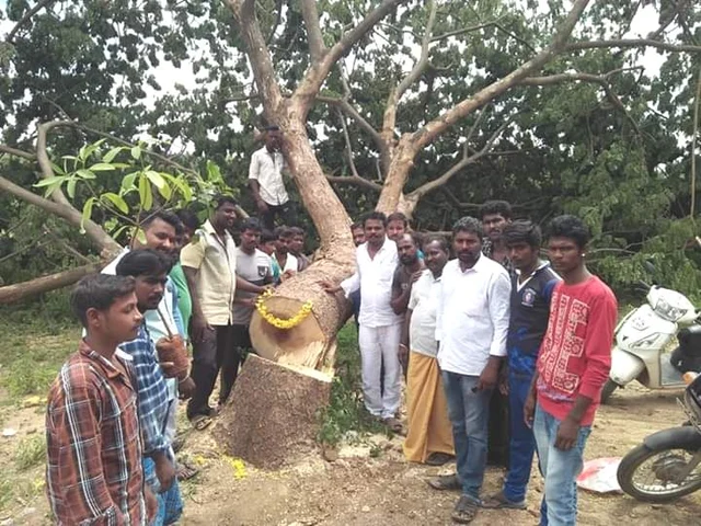 அஞ்சலி செலுத்திய கிராம மக்கள்