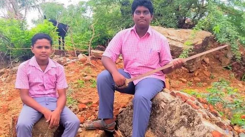 ஆவணப்படுத்திய அரசுப் பள்ளி மாணவர்கள்