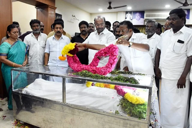 அஞ்சலி செலுத்திய மருத்துவர் ராமதாஸ்