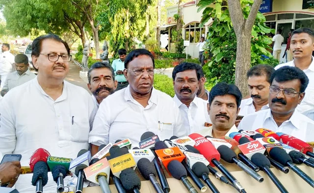 புதுவை முதல்வர் நாராயணசாமி