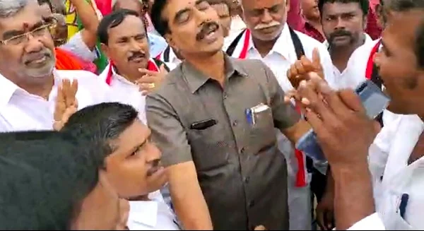 அமைச்சருக்கு எதிர்ப்பு